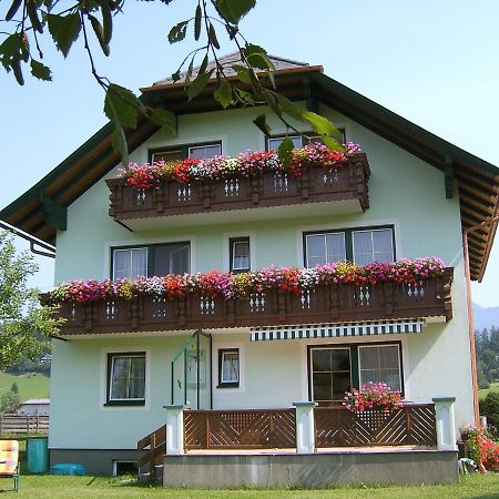 Haus Bauer Appartment I Mit Balkon 마리아프파르 외부 사진
