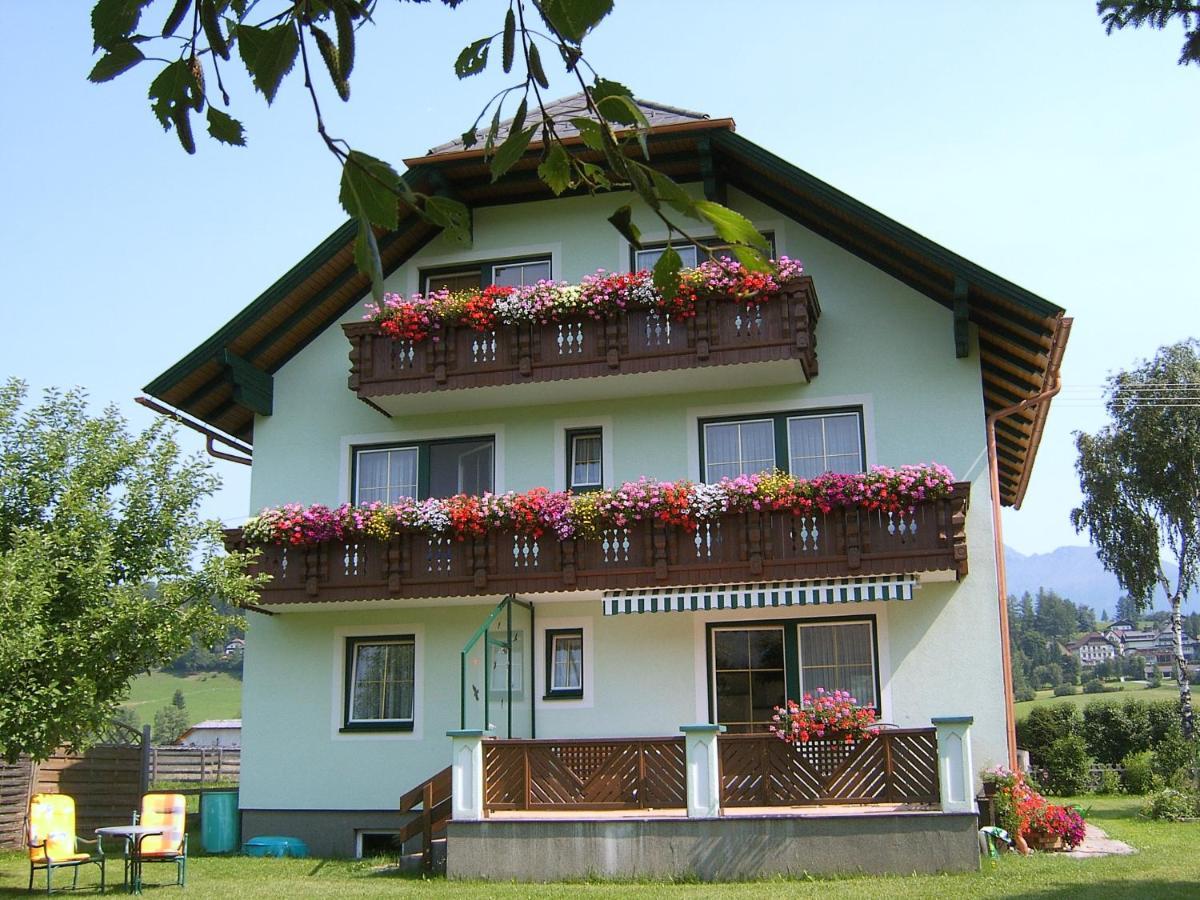 Haus Bauer Appartment I Mit Balkon 마리아프파르 외부 사진